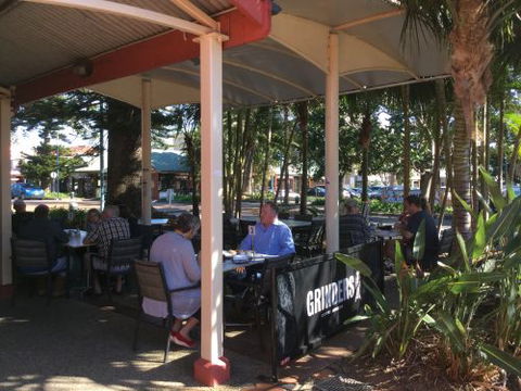 Winky’s On Clarence - Tourism TAS 1