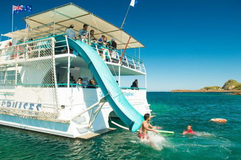 Moonshadow–TQC Cruises - Tourism TAS 2