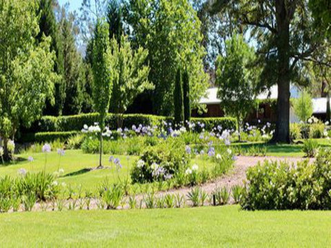 The Paterson Allyn Garden Ramble - Tourism TAS 1