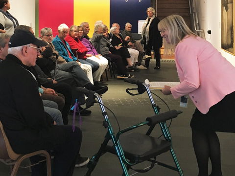 Accessible Art Tours In The Gallery - Tourism TAS 0