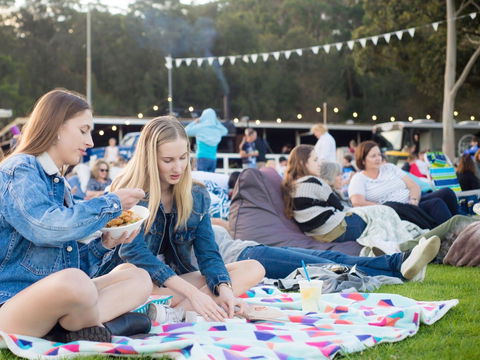 Eat Street Bulli - Tourism TAS 0