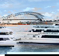 Melbourne Cup Lunch Cruise with Vagabond Cruises - Hobart Tourism