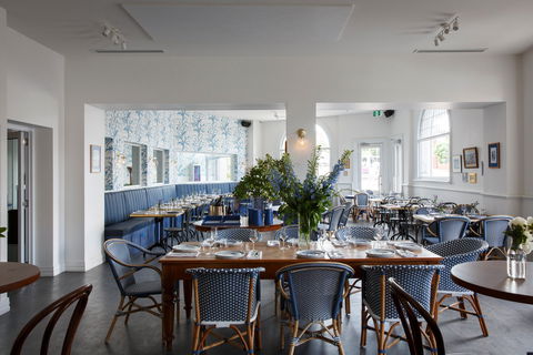 Dine In Style With Lola - Hobart Tourism 0