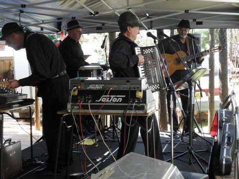 Festa Delle Salsicce (Festival Of The Sausage/ Griffith Salami Festival) - Tourism TAS 0