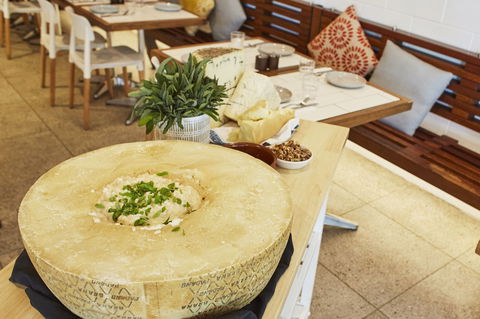 Flaming Cheese Wheel And Wine Experience: Dee Why - Tourism TAS 0
