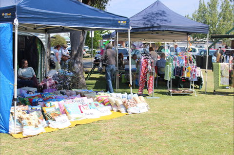 Markets By The Sub - Tourism TAS 0