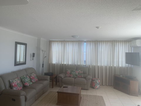 Beachfront Towers - Tourism TAS 6