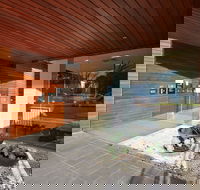 Melbourne Dandenong Central Apartment - Tourism TAS
