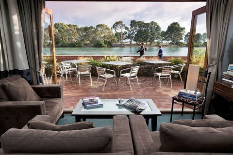 The Waterfront Wynyard - Tourism TAS 3