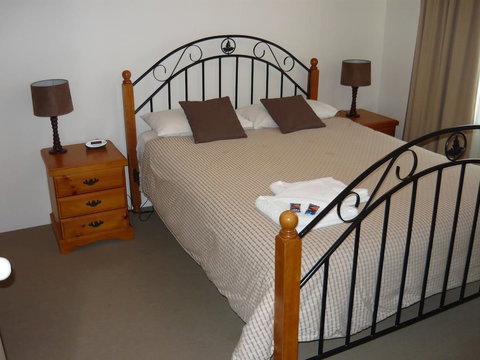 Sails Resort On Golden Beach - Tourism TAS 5