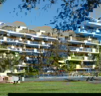 Sails Resort on Golden Beach - Hobart Tourism