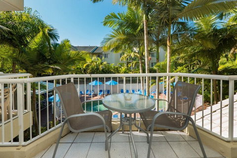 Surfers Tropique - Tourism TAS 3