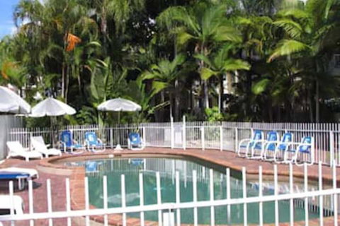 Surfers Tropique - Tourism TAS 6