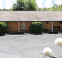 Hilltops Retreat Motor Inn