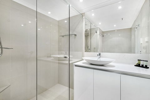 ULTIQA Beach Haven At Broadbeach - Tourism TAS 2