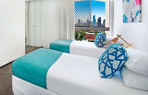 ULTIQA Beach Haven At Broadbeach - Tourism TAS 4