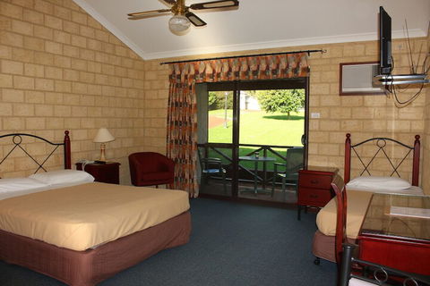 Karri Forest Motel - Tourism TAS 7