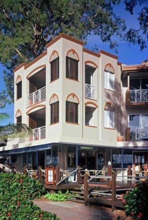 Alassio Palm Cove - Tourism TAS 2