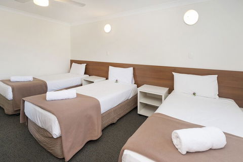 Sunshine Beach Resort - Tourism TAS 5