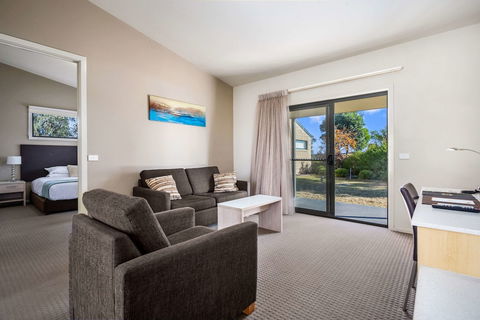 Quality Suites Point Cook Seasons 5 - Tourism TAS 6