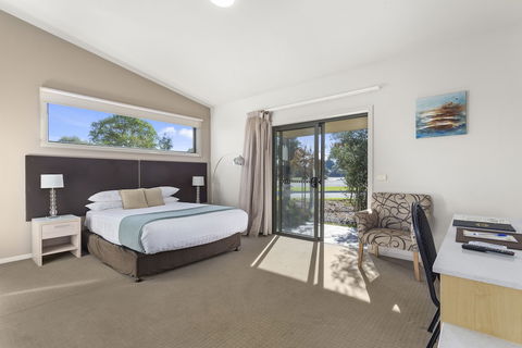 Quality Suites Point Cook Seasons 5 - Tourism TAS 5