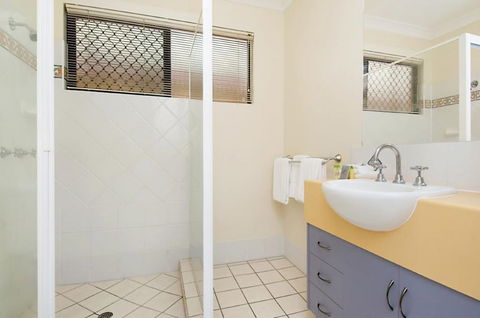 Central Plaza Apartments - Tourism TAS 2