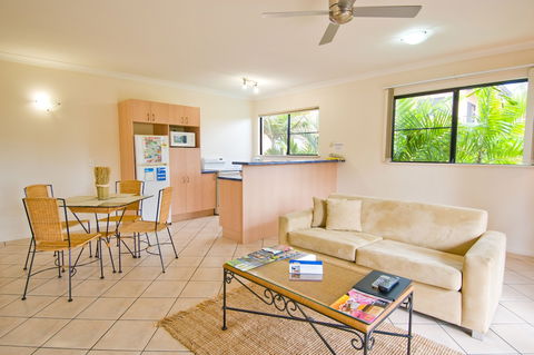 Central Plaza Apartments - Tourism TAS 6