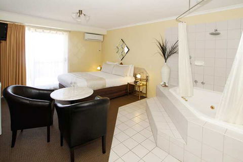 Ocean View Motel - Tourism TAS 7