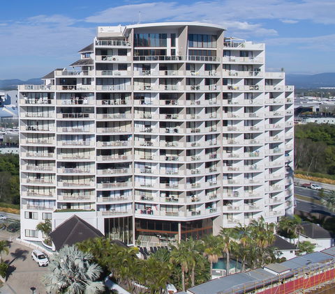 Broadbeach Savannah Hotel & Resort - Tourism TAS 0