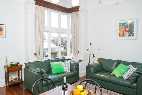 Danum House B & B - Hobart Tourism 2