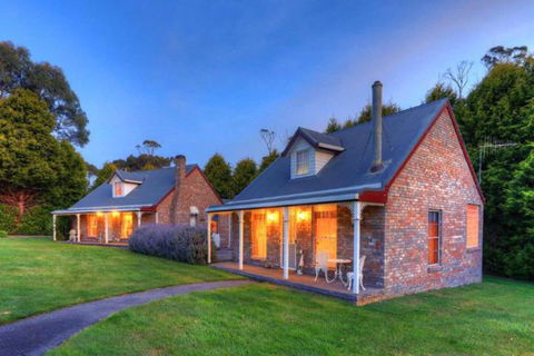 Rosebank Cottage Collection - Tourism TAS 5