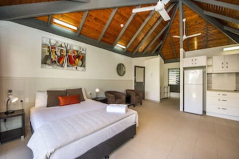 Island Leisure Resort - Tourism TAS 0