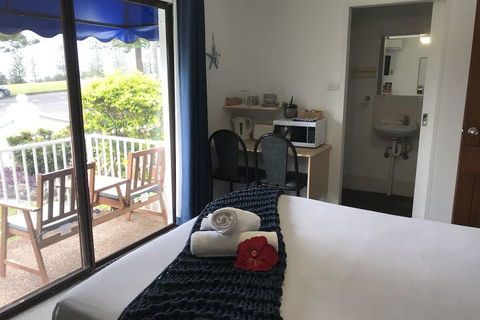 Ocean Breeze Motel - Tourism TAS 5