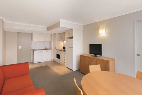 Travelodge Hotel Newcastle - Tourism TAS 7