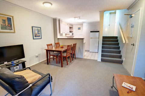 Spring Hill Gardens Apartments - Tourism TAS 5