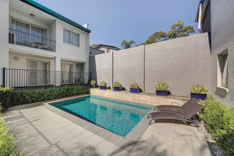 Adina Apartment Hotel Sydney Chippendale - Hobart Tourism 1
