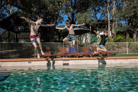 The Retreat Port Stephens - Hobart Tourism 4