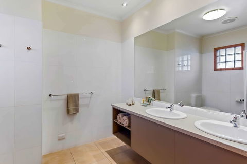 Julie-Anna Inn, Bendigo - Tourism TAS 3