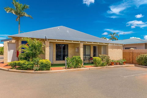 Comfort Inn & Suites Karratha - Tourism TAS 5