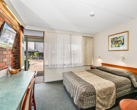 Comfort Inn Cedar Lodge - Tourism TAS 5