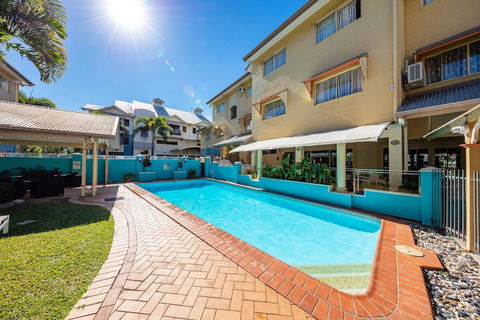 Cairns Queens Court - Tourism TAS 4