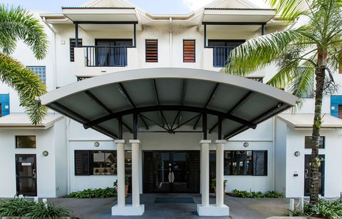 Cairns Queens Court - Tourism TAS 1