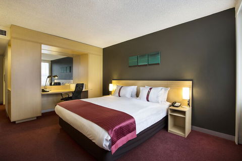 Holiday Inn Melbourne Airport, An IHG Hotel - Tourism TAS 4