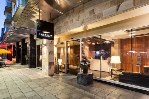 Majestic Roof Garden Hotel - Tourism TAS 1