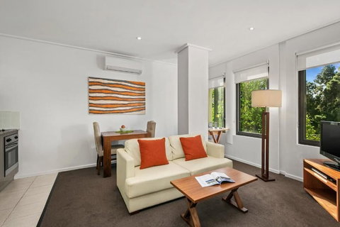 Quest Jolimont - Tourism TAS 4