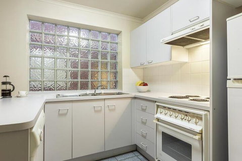 Alphington Serviced Apartments - Tourism TAS 6