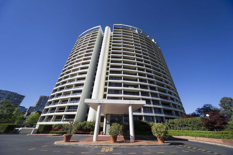 BreakFree Capital Tower - Tourism TAS 3