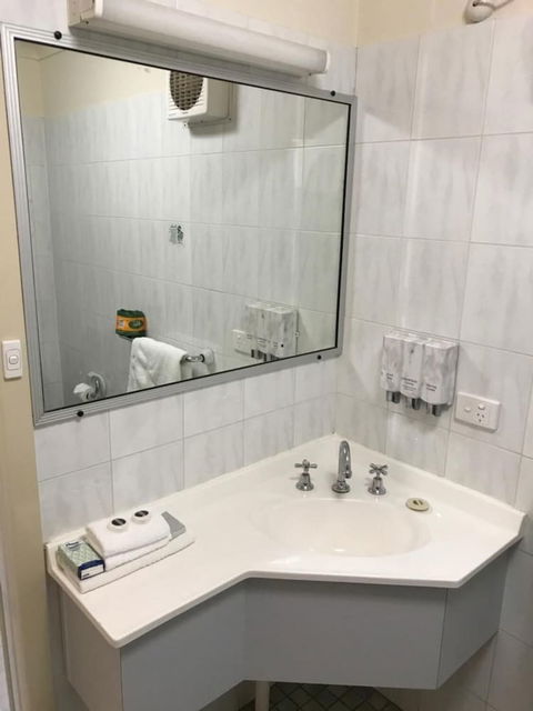 Orange Motor Lodge - Tourism TAS 5
