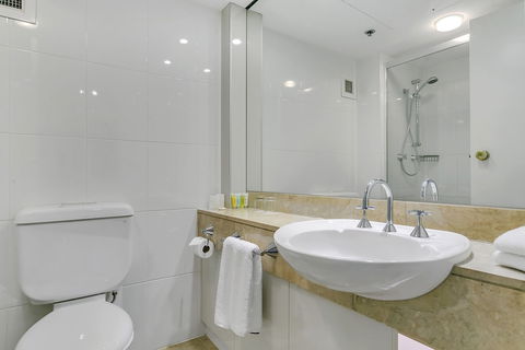 Stamford Plaza Adelaide - Tourism TAS 5