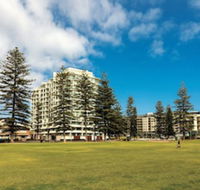Oaks Glenelg Liberty Suites - Tourism TAS